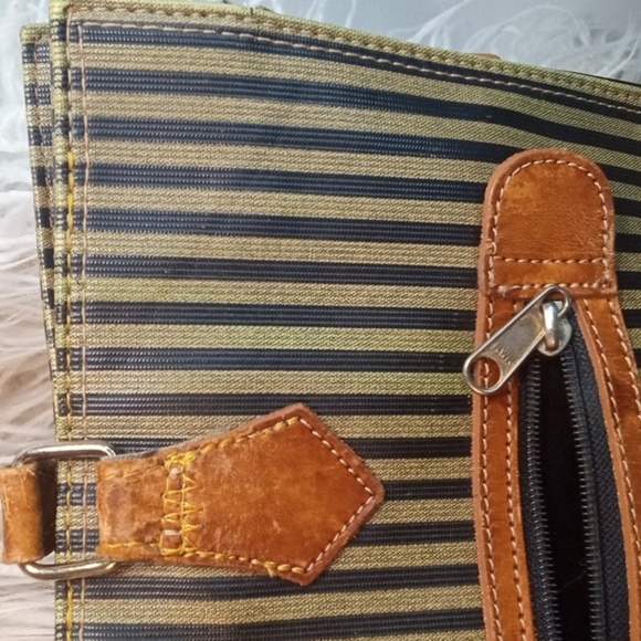 VINTAGE FENDI PENGUIN STRIPED TOTE BAG - Picture 8 of 17